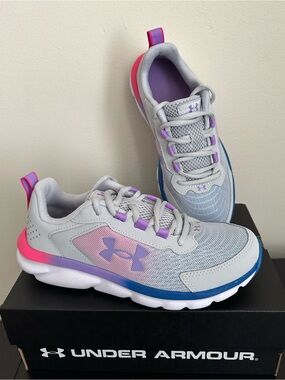 Under Armour size 4y sneaker